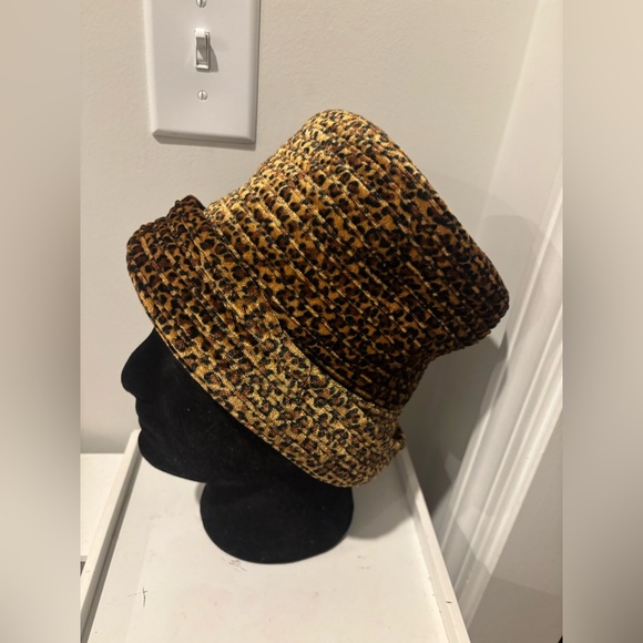 Leopard Print Bucket Hat - Picture 3 of 5